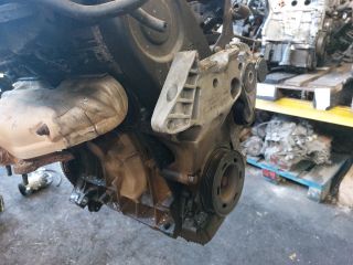 bontott VW GOLF V Komplett Motor (Segédberendezésekkel)