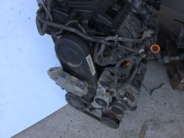 bontott VW GOLF V Komplett Motor (Segédberendezésekkel)