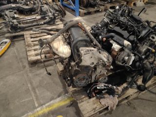 bontott VW GOLF V Komplett Motor (Segédberendezésekkel)
