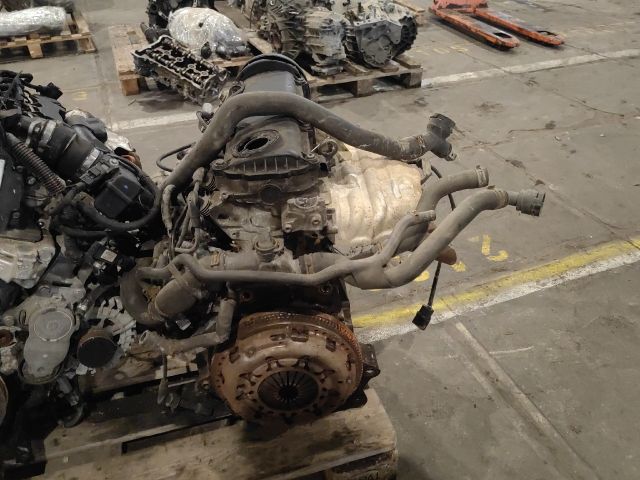 bontott VW GOLF V Komplett Motor (Segédberendezésekkel)