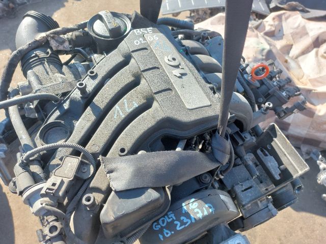 bontott VW GOLF V Komplett Motor (Segédberendezésekkel)