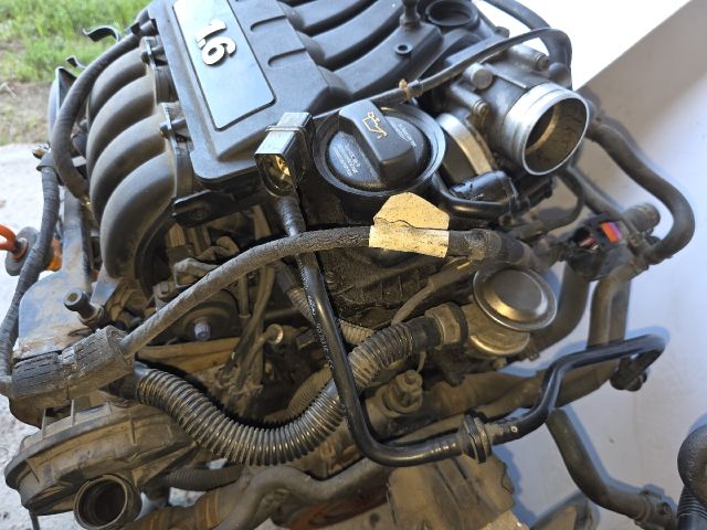 bontott VW GOLF V Komplett Motor (Segédberendezésekkel)