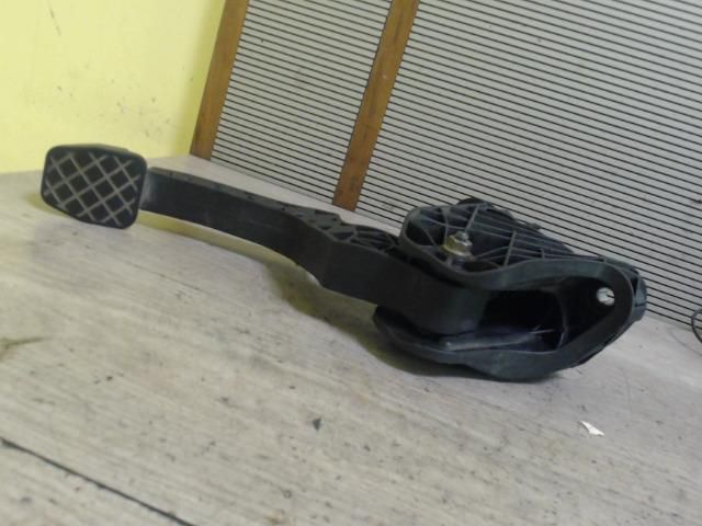 bontott VW GOLF V Kuplung Pedál