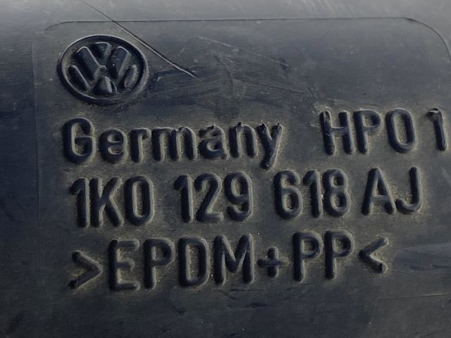 bontott VW GOLF V Légbeömlő Cső