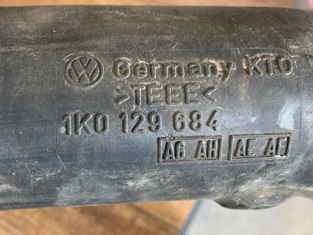 bontott VW GOLF V Légbeömlő Cső