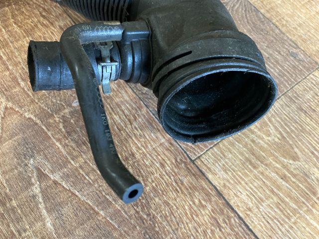 bontott VW GOLF V Légbeömlő Cső