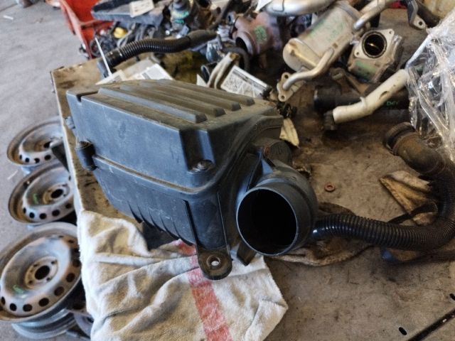 bontott VW GOLF V Légszűrő Ház