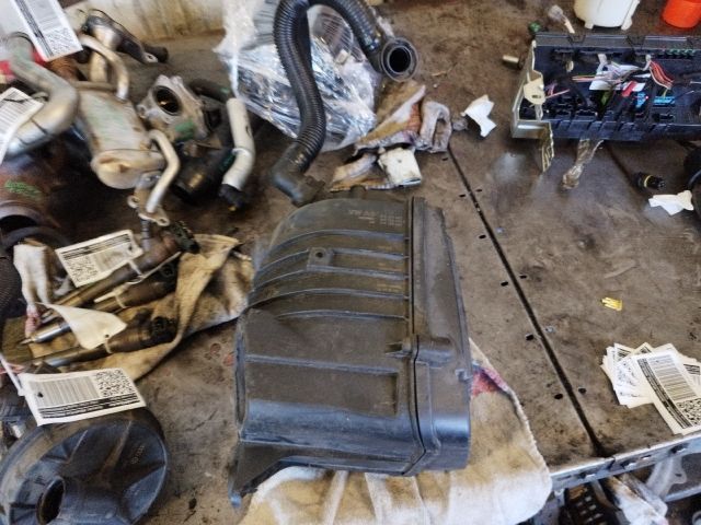 bontott VW GOLF V Légszűrő Ház