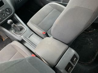 bontott VW GOLF V Motor Tartó Bak Jobb