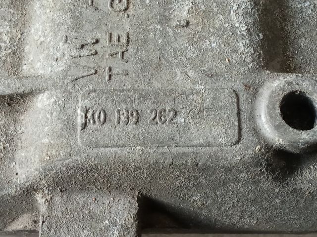 bontott VW GOLF V Motor Tartó Bak (Pozíciófüggetlen)