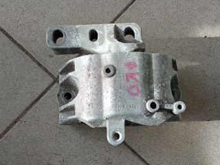 bontott VW GOLF V Motor Tartó Bak (Pozíciófüggetlen)