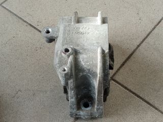 bontott VW GOLF V Motor Tartó Bak (Pozíciófüggetlen)