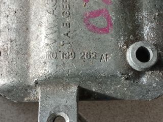 bontott VW GOLF V Motor Tartó Bak (Pozíciófüggetlen)