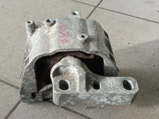 bontott VW GOLF V Motor Tartó Bak (Pozíciófüggetlen)