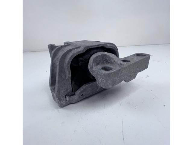 bontott VW GOLF V Motor Tartó Bak (Pozíciófüggetlen)