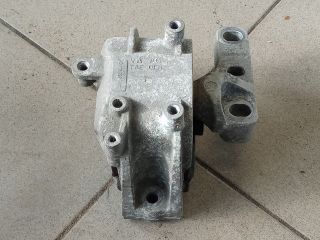 bontott VW GOLF V Motor Tartó Bak (Pozíciófüggetlen)