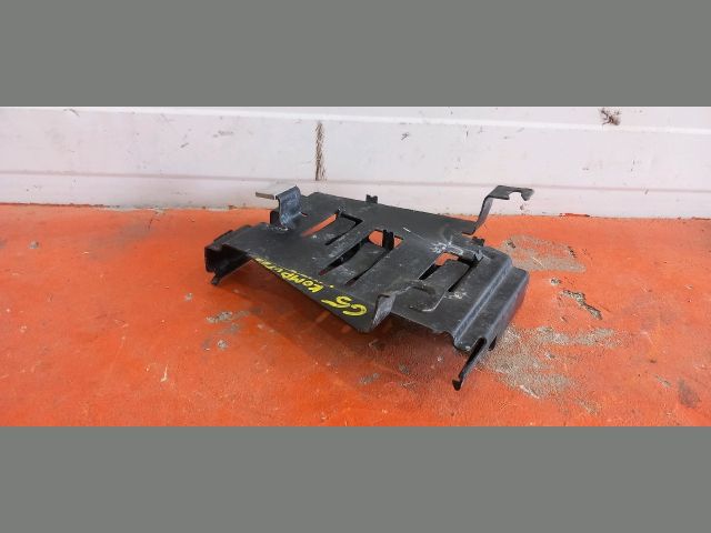 bontott VW GOLF V Motorvezérlő Tartó