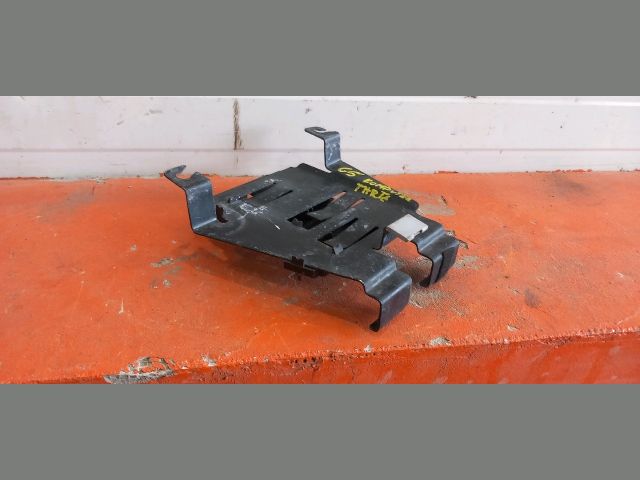 bontott VW GOLF V Motorvezérlő Tartó