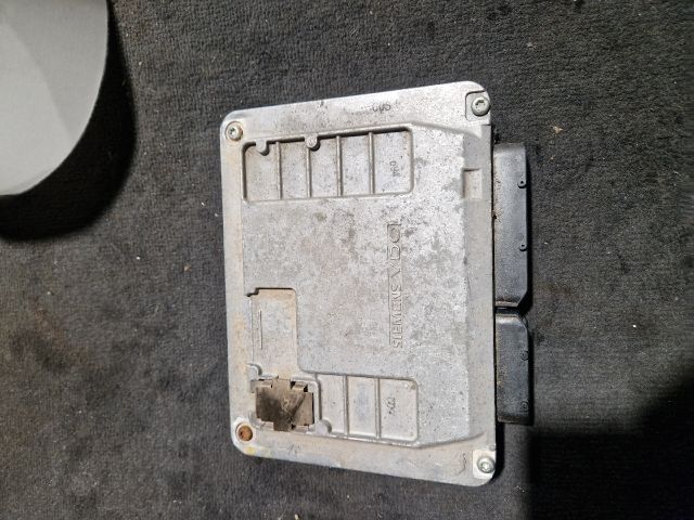 bontott VW GOLF V Motorvezérlő