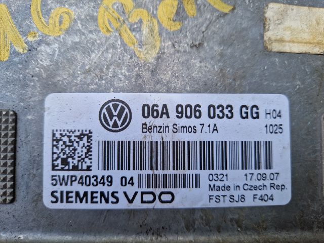 bontott VW GOLF V Motorvezérlő