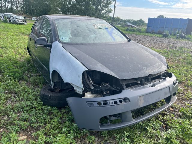 bontott VW GOLF V Motorvezérlő