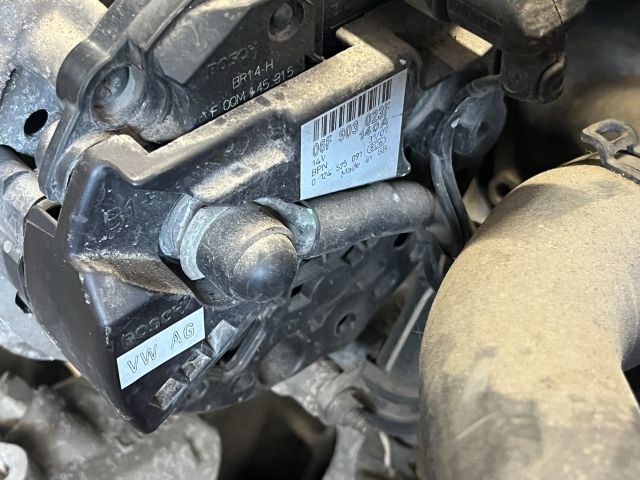 bontott VW GOLF V Motorvezérlő