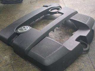 bontott VW GOLF V Felső Motorburkolat
