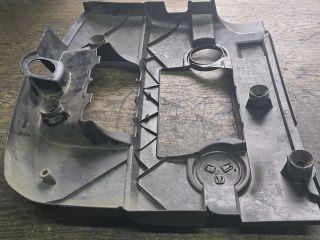 bontott VW GOLF V Felső Motorburkolat