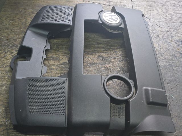 bontott VW GOLF V Felső Motorburkolat