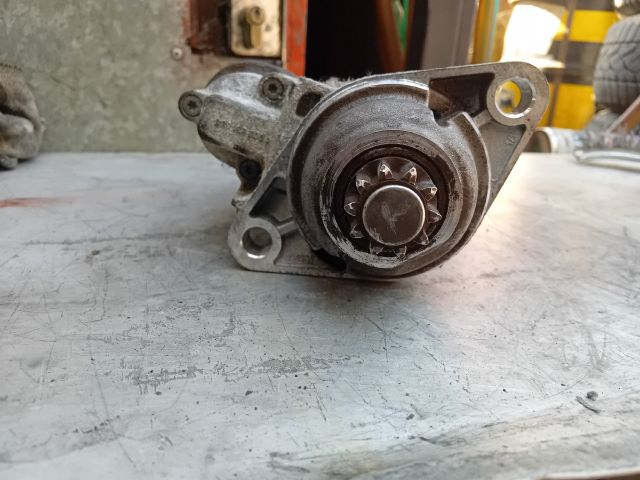 bontott VW GOLF V Önindító