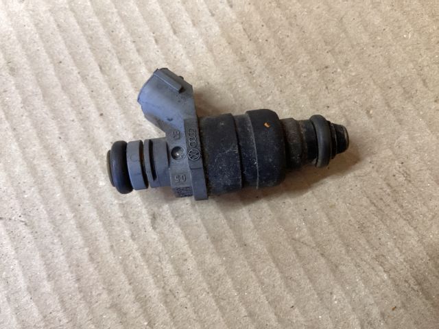 bontott VW GOLF V Porlasztó (1 db)