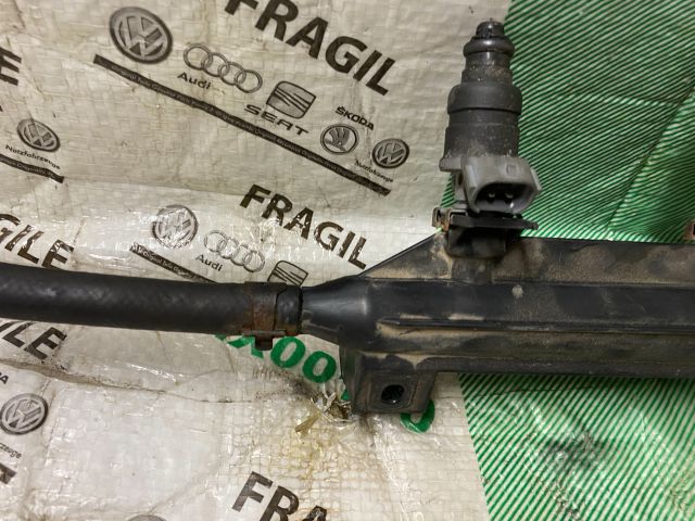 bontott VW GOLF V Porlasztó Sor / Híd