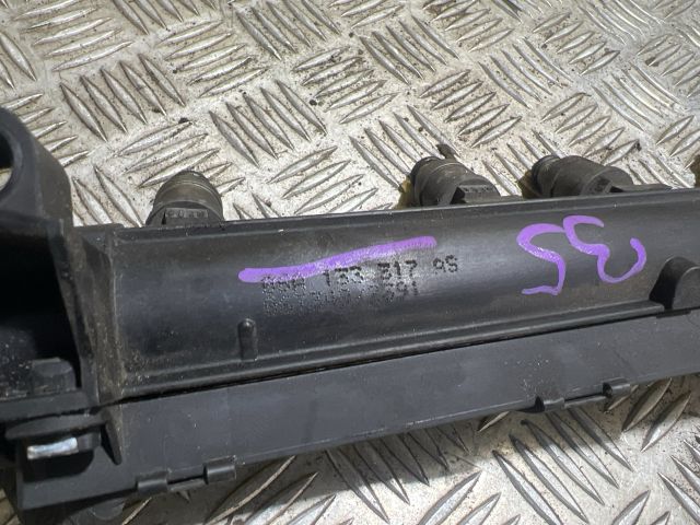 bontott VW GOLF V Porlasztó Sor / Híd