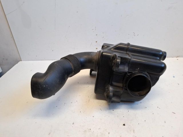 bontott VW GOLF V Rezonátor