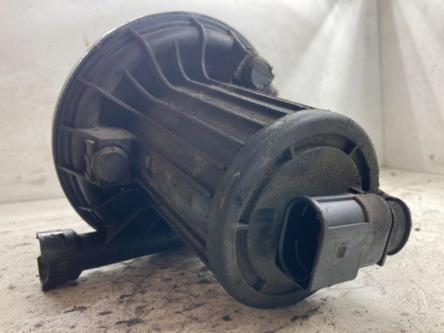 bontott VW GOLF V Szekunder Levegő Szivattyú