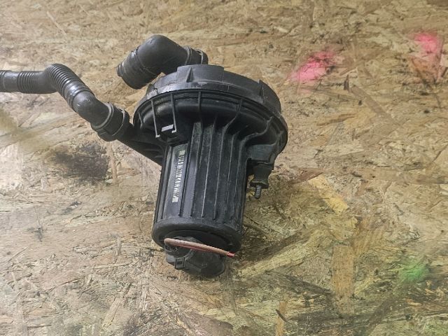 bontott VW GOLF V Szekunder Levegő Szivattyú