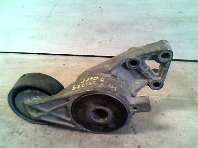 bontott VW GOLF V Szíjfeszítő Görgő