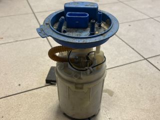 bontott VW GOLF V Üzemanyag Szivattyú