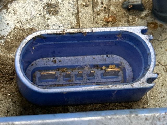 bontott VW GOLF V Üzemanyag Szivattyú