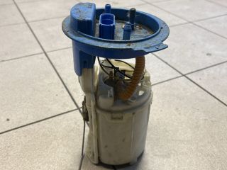 bontott VW GOLF V Üzemanyag Szivattyú