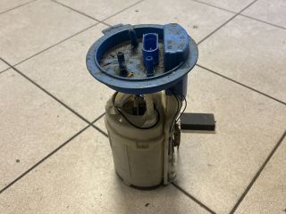 bontott VW GOLF V Üzemanyag Szivattyú