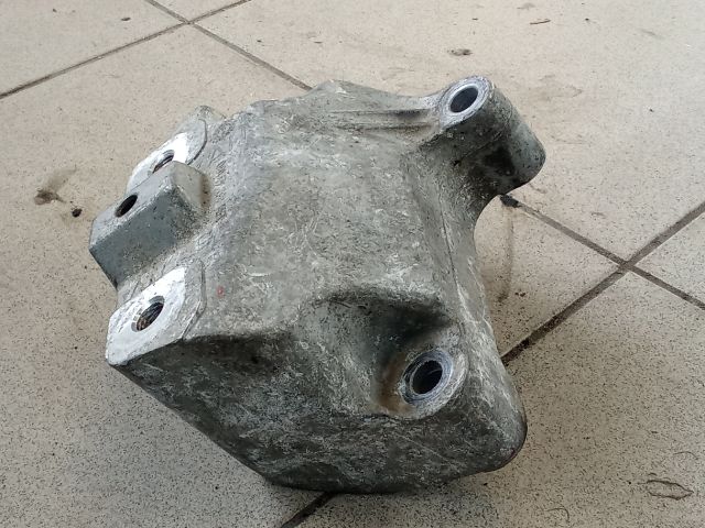 bontott VW GOLF V Váltó Tartó Bak (Pozíciófüggetlen)