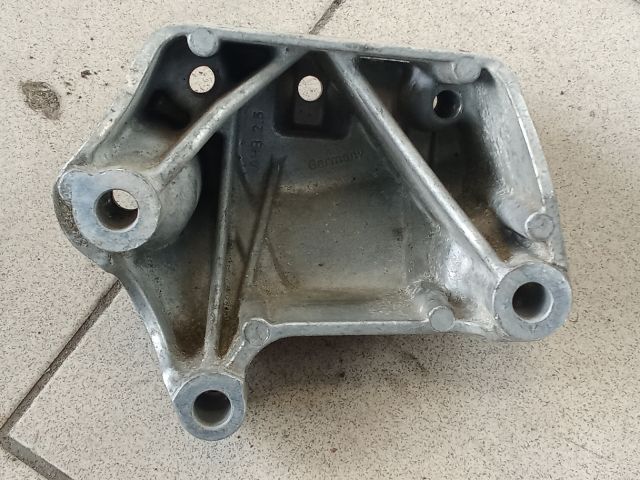 bontott VW GOLF V Váltó Tartó Bak (Pozíciófüggetlen)