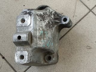 bontott VW GOLF V Váltó Tartó Bak (Pozíciófüggetlen)