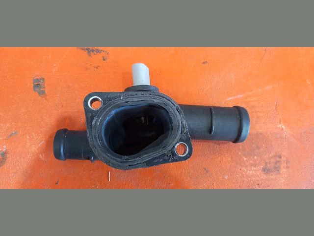 bontott VW GOLF V Vízcső