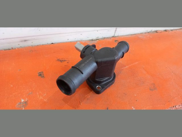 bontott VW GOLF V Vízcső