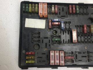 bontott VW GOLF V Biztosítéktábla Motortér