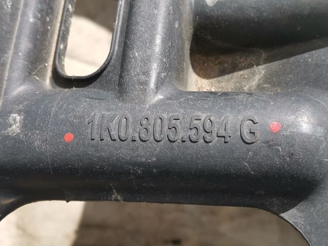 bontott VW GOLF V Homlokfal (Üres lemez)