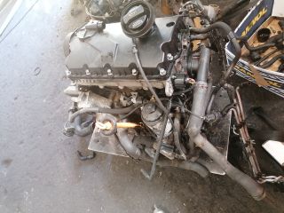 bontott VW GOLF V Motor (Fűzött blokk hengerfejjel)