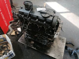 bontott VW GOLF V Motor (Fűzött blokk hengerfejjel)